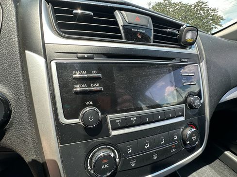 Used 2018 Nissan Altima 2.5 S w/ S Convenience Package FWD image 26