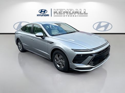 New 2026 Hyundai Sonata SE FWD image 1