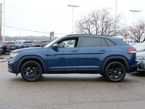 Certified 2023 Volkswagen Atlas Cross Sport SEL R-Line image 4