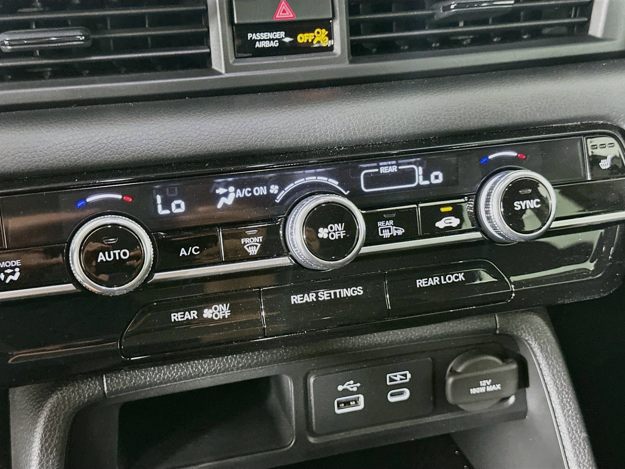 Used 2025 Honda Pilot Touring image 24