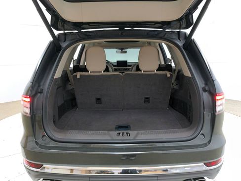 Used 2023 Lincoln Aviator Reserve w/ Equipment Group 201A AWD/4WD image 37