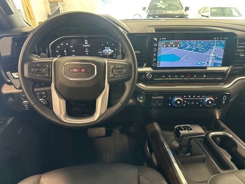 Used 2024 GMC Sierra 1500 Elevation w/ Elevation Premium Package AWD/4WD image 16