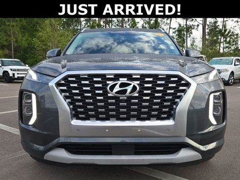 Used 2021 Hyundai Palisade Limited w/ Winter Package image 2