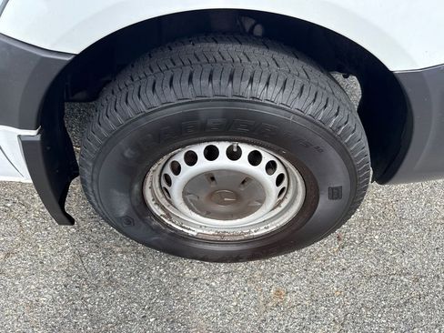 Used 2017 Mercedes-Benz Sprinter 2500 image 28