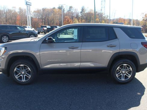 New 2026 GMC Terrain Elevation w/ Technology Package II image 4