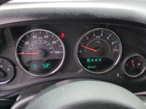 Used 2018 Jeep Wrangler Unlimited Sahara image 19