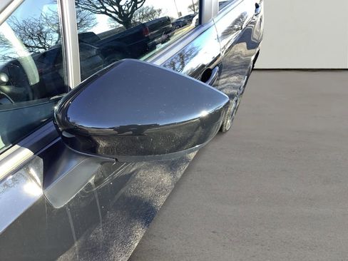 Used 2025 Nissan Versa SV w/ Trunk Package image 11