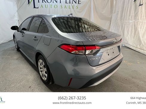 Used 2022 Toyota Corolla LE image 5