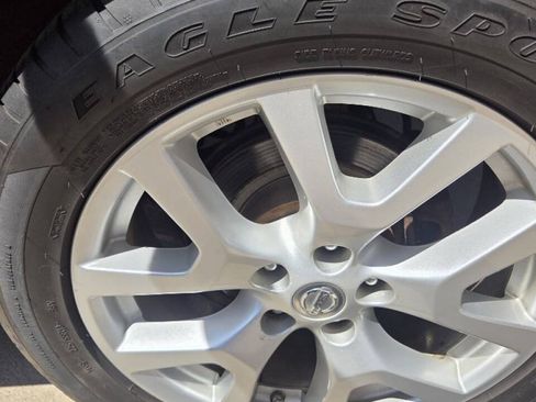 Used 2013 Nissan Rogue SL AWD/4WD image 17