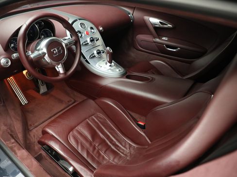 Used 2006 Bugatti Veyron image 21