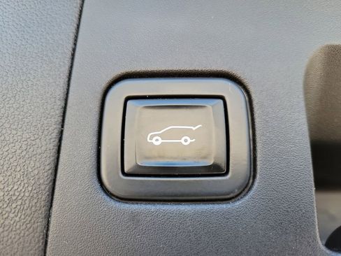 Used 2020 Cadillac XT5 Premium Luxury AWD/4WD image 9