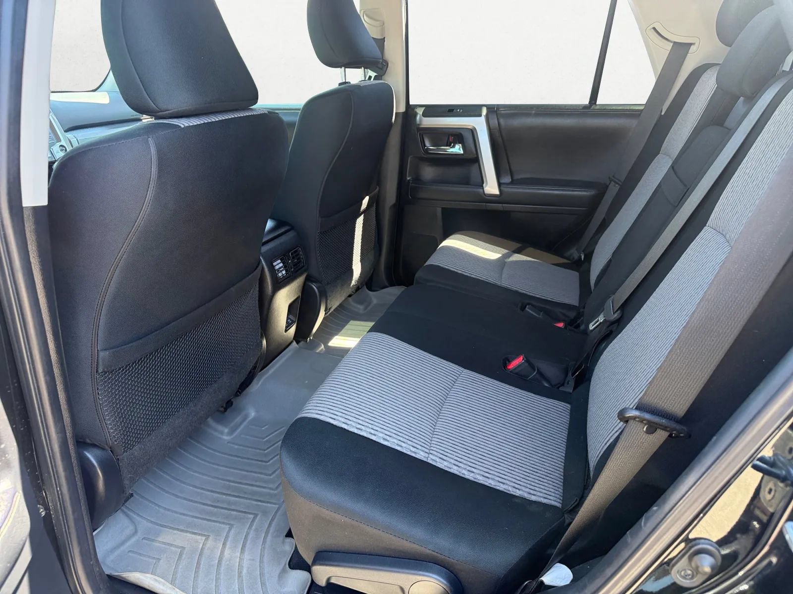 Used 2020 Toyota 4Runner SR5 w/ Convenience Package AWD/4WD image 21