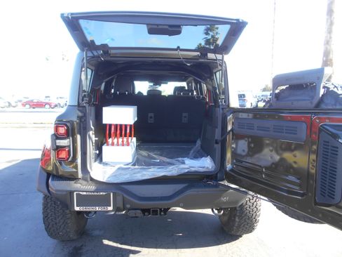 New 2025 Ford Bronco Raptor image 29