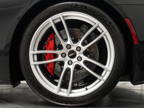 Used 2020 Ford GT image 11