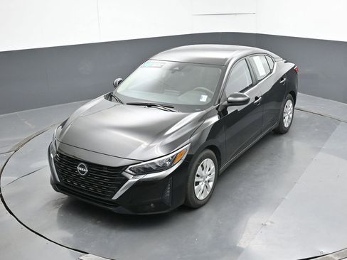 Used 2025 Nissan Sentra S FWD image 45
