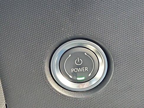 New 2025 Chevrolet Brightdrop 400 w/ Power Door Package AWD/4WD image 17