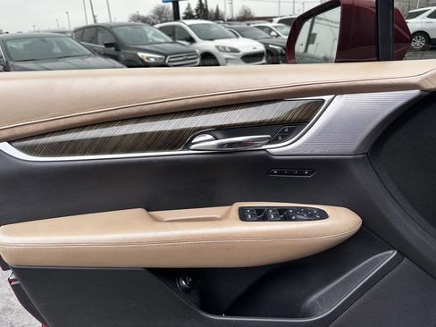 Used 2020 Cadillac XT6 Premium Luxury w/ Platinum Package image 18