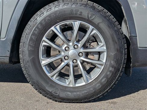 Used 2019 Jeep Cherokee Latitude Plus w/ Cold Weather Group image 47