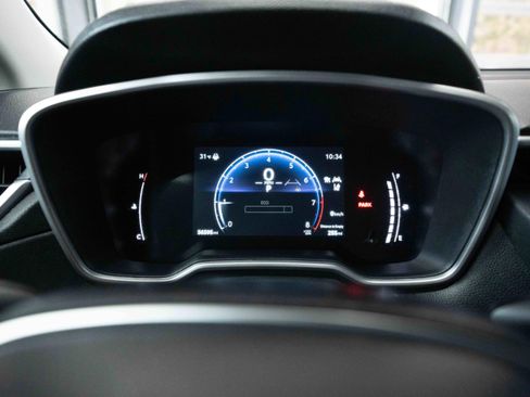 Used 2023 Toyota Corolla Cross XLE image 16