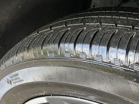 Used 2025 Honda HR-V EX-L image 12