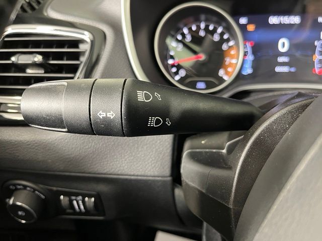 Used 2018 Jeep Compass Limited w/ Navigation Group AWD/4WD image 18