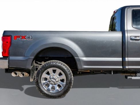 Used 2019 Ford F350 Lariat w/ Chrome Package image 6