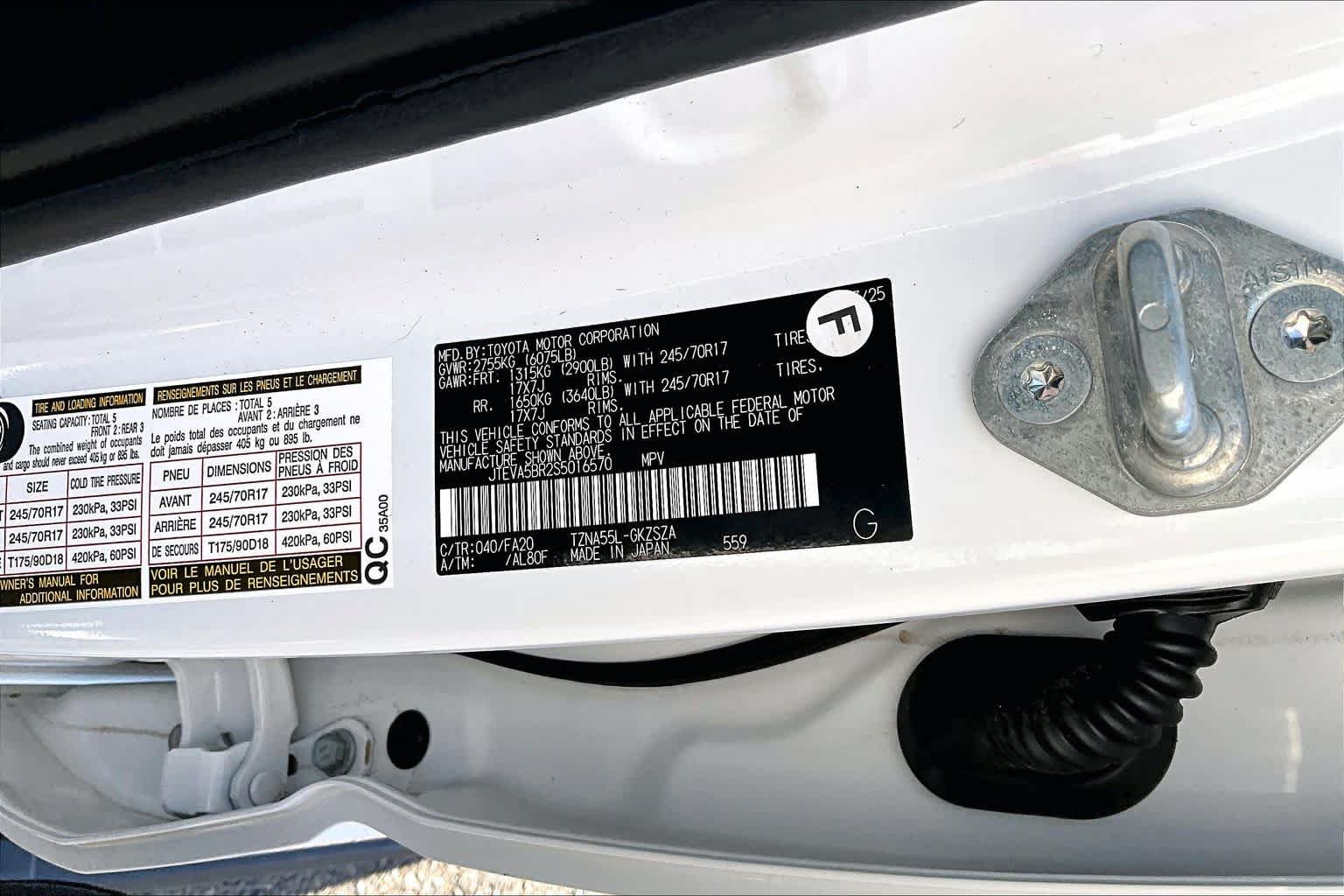 Certified 2025 Toyota 4Runner SR5 AWD/4WD image 36