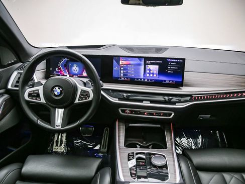 Used 2024 BMW X5 xDrive40i w/ M Sport Package AWD/4WD image 13