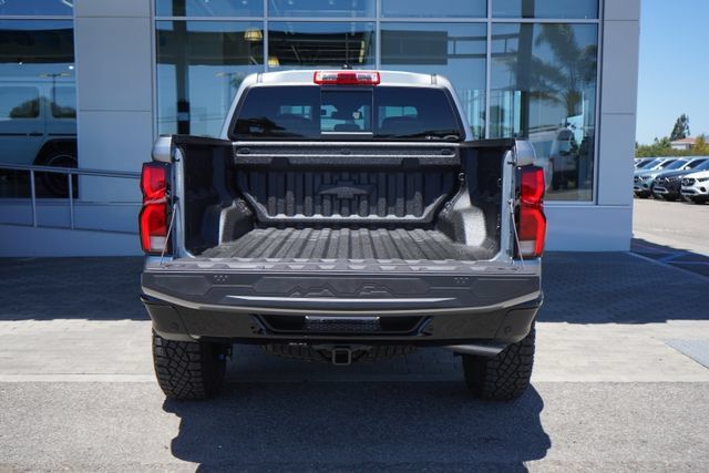 New 2026 Chevrolet Colorado ZR2 w/ Technology Package AWD/4WD image 8