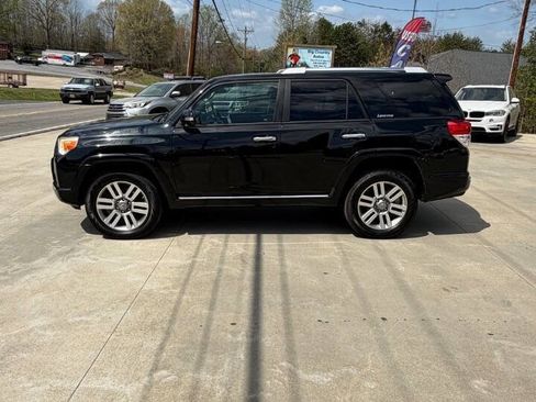 Used 2011 Toyota 4Runner Limited AWD/4WD image 2
