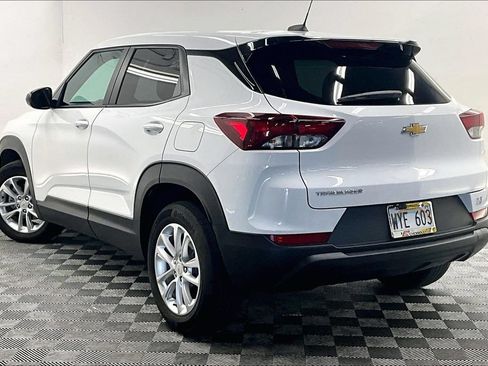 Used 2024 Chevrolet TrailBlazer LS w/ LS Convenience Package FWD image 10