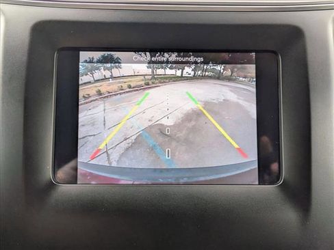 Used 2020 Jeep Cherokee Latitude Plus image 14