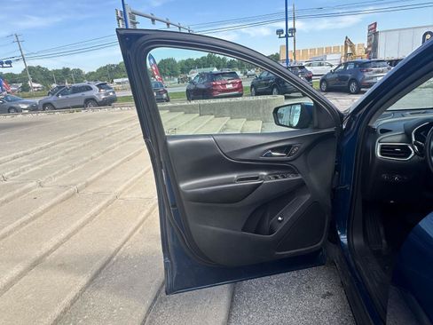 Used 2020 Chevrolet Equinox LT FWD image 18