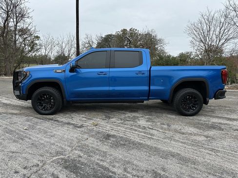 Used 2022 GMC Sierra 1500 AT4 w/ AT4 Premium Package image 2