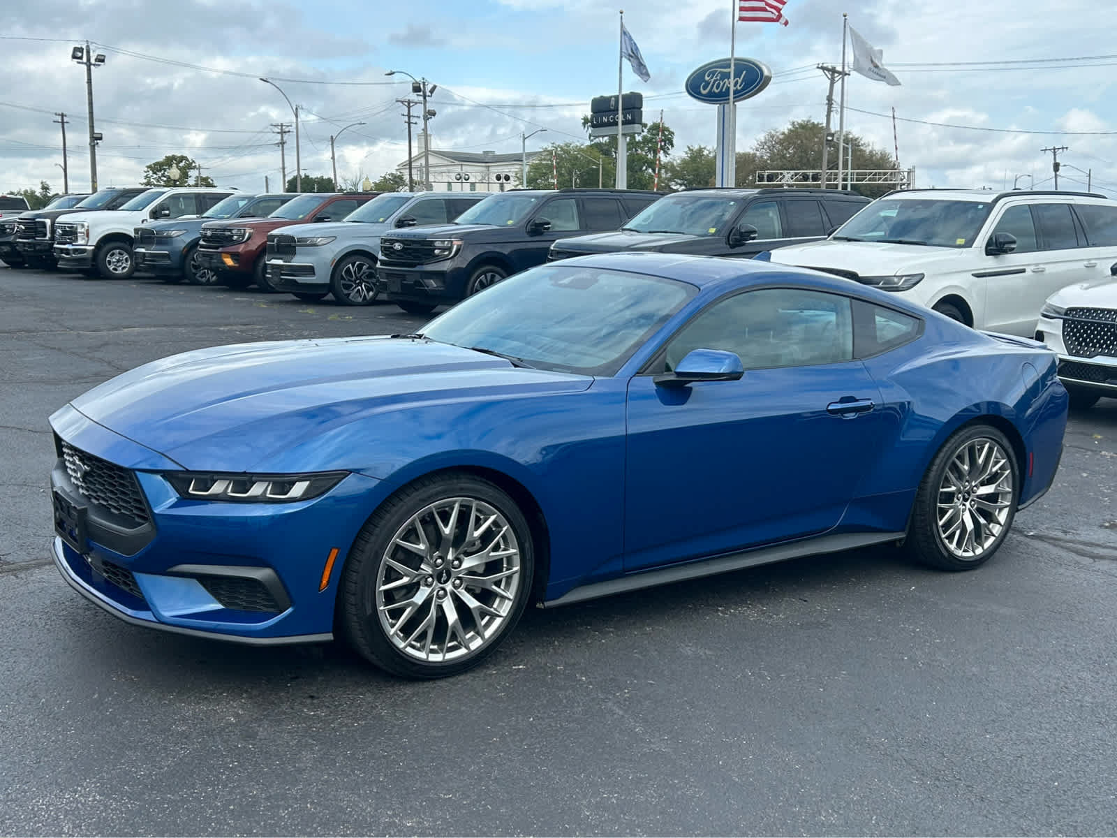 Used 2024 Ford Mustang Premium RWD image 2