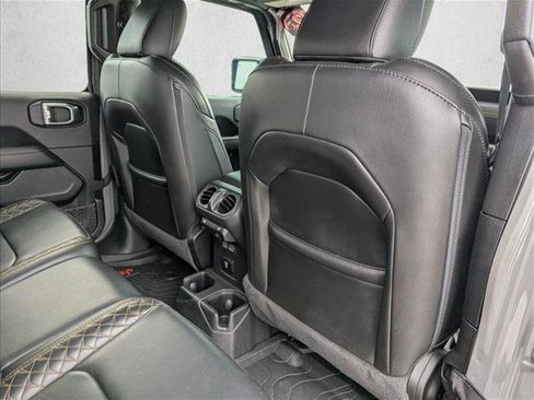 Used 2023 Jeep Gladiator Overland AWD/4WD image 29