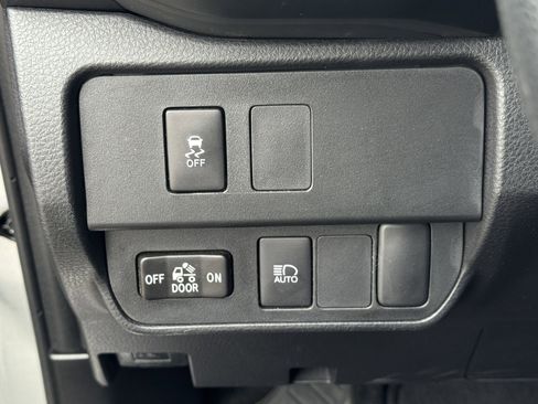 Used 2023 Toyota Tacoma SR image 19