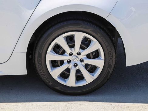 Used 2024 Toyota Corolla LE FWD image 12