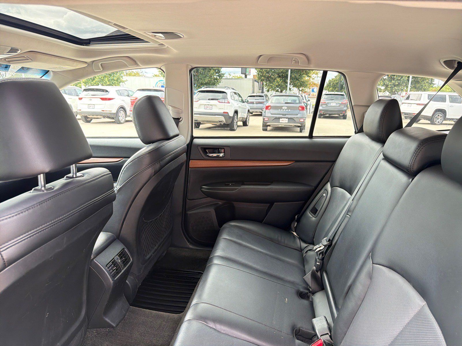 Used 2013 Subaru Outback 2.5i Limited AWD/4WD image 18