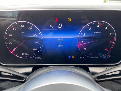 Used 2025 Mercedes-Benz GLC 300 image 33