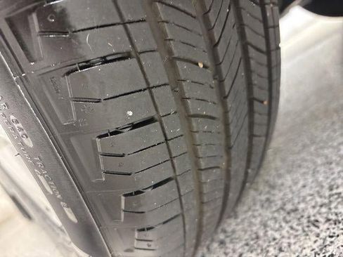 Used 2024 Chevrolet Equinox LT image 19