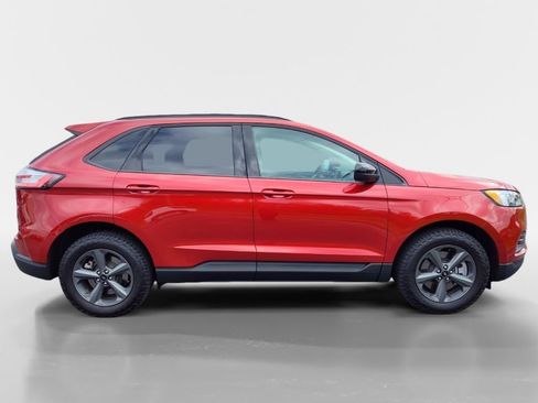 Used 2023 Ford Edge SEL w/ Sport Appearance Package image 8