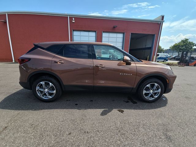Used 2023 Chevrolet Blazer LT AWD/4WD image 11