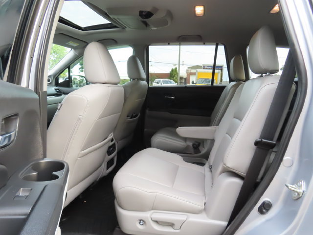 Used 2019 Honda Pilot Touring image 24