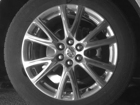 Used 2024 Buick Enclave Essence w/ Experience Buick Package AWD/4WD image 10