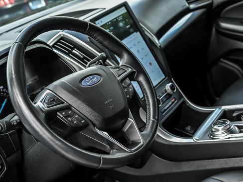 Certified 2023 Ford Edge SEL w/ Convenience Package AWD/4WD image 17