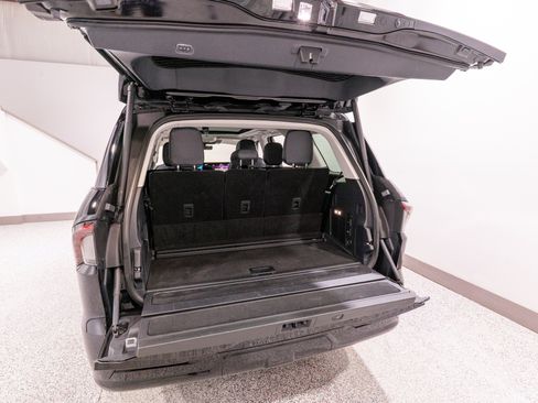 Used 2025 Lincoln Navigator Reserve AWD/4WD image 39
