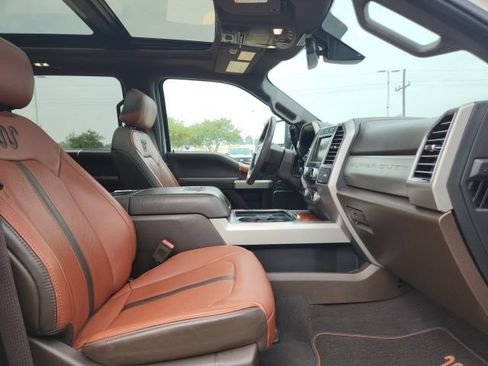 Used 2019 Ford F250 King Ranch w/ Chrome Package AWD/4WD image 13