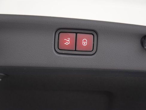 Used 2023 Mercedes-Benz C 300 Sedan image 30