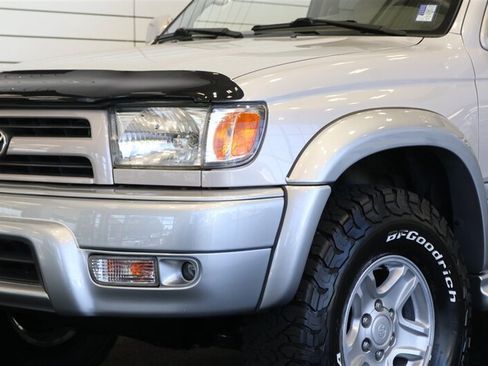 Used 2000 Toyota 4Runner Limited AWD/4WD image 12